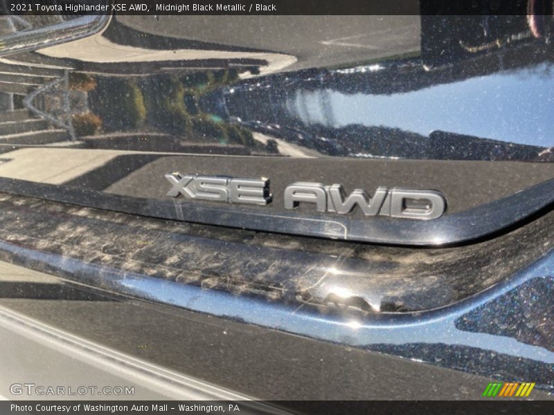 Midnight Black Metallic / Black 2021 Toyota Highlander XSE AWD