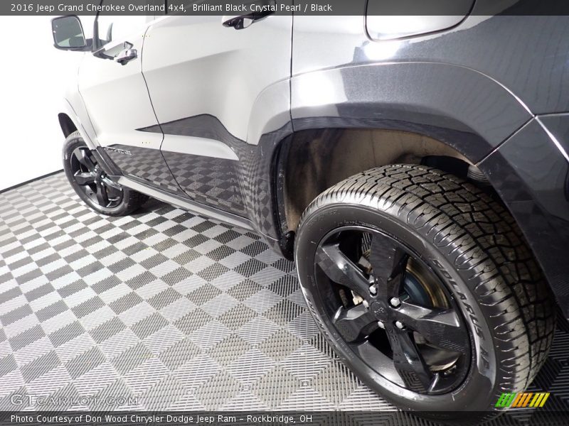Brilliant Black Crystal Pearl / Black 2016 Jeep Grand Cherokee Overland 4x4