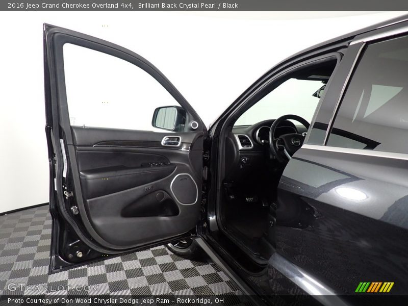 Brilliant Black Crystal Pearl / Black 2016 Jeep Grand Cherokee Overland 4x4