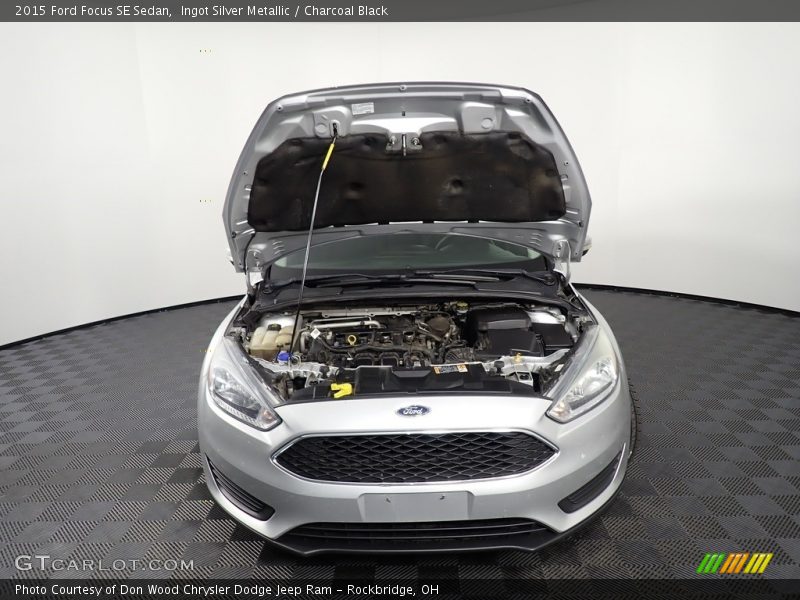 Ingot Silver Metallic / Charcoal Black 2015 Ford Focus SE Sedan