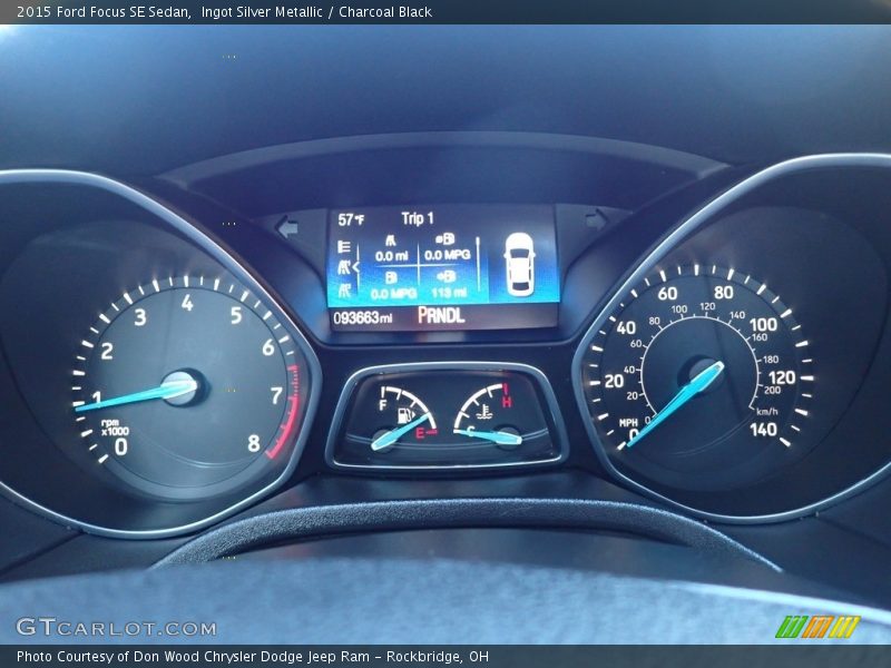 Ingot Silver Metallic / Charcoal Black 2015 Ford Focus SE Sedan