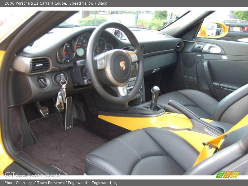 Speed Yellow / Black 2006 Porsche 911 Carrera Coupe