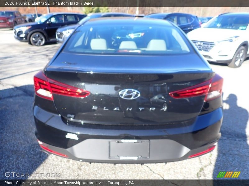 Phantom Black / Beige 2020 Hyundai Elantra SE