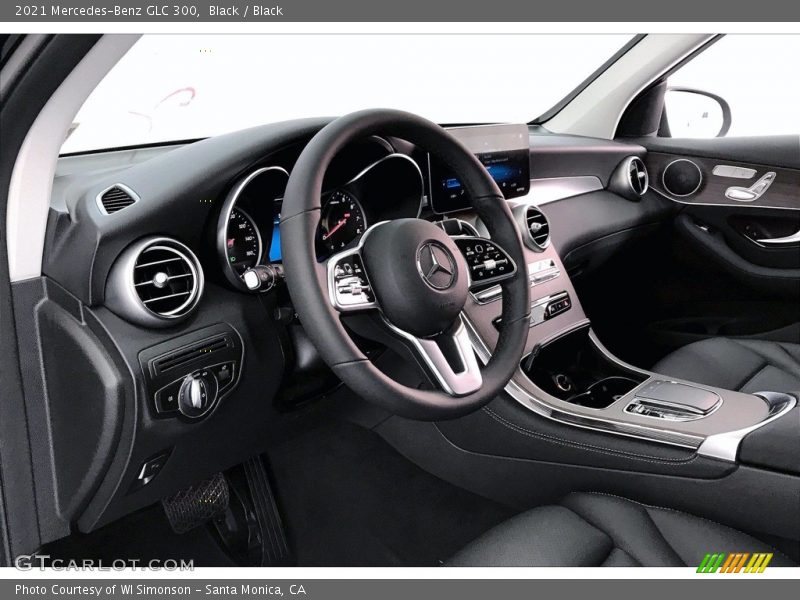 Black / Black 2021 Mercedes-Benz GLC 300