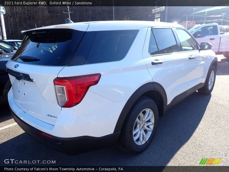 Oxford White / Sandstone 2021 Ford Explorer 4WD