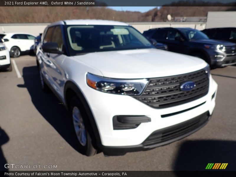 Oxford White / Sandstone 2021 Ford Explorer 4WD