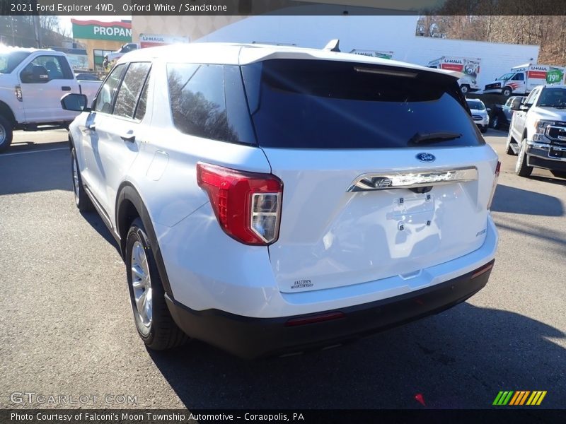 Oxford White / Sandstone 2021 Ford Explorer 4WD
