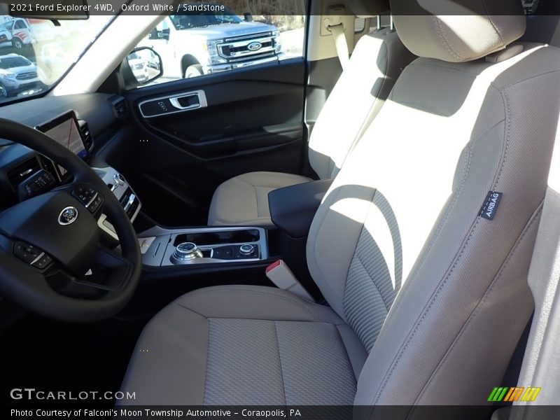 Oxford White / Sandstone 2021 Ford Explorer 4WD