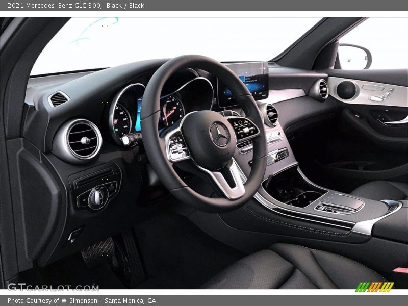 Black / Black 2021 Mercedes-Benz GLC 300
