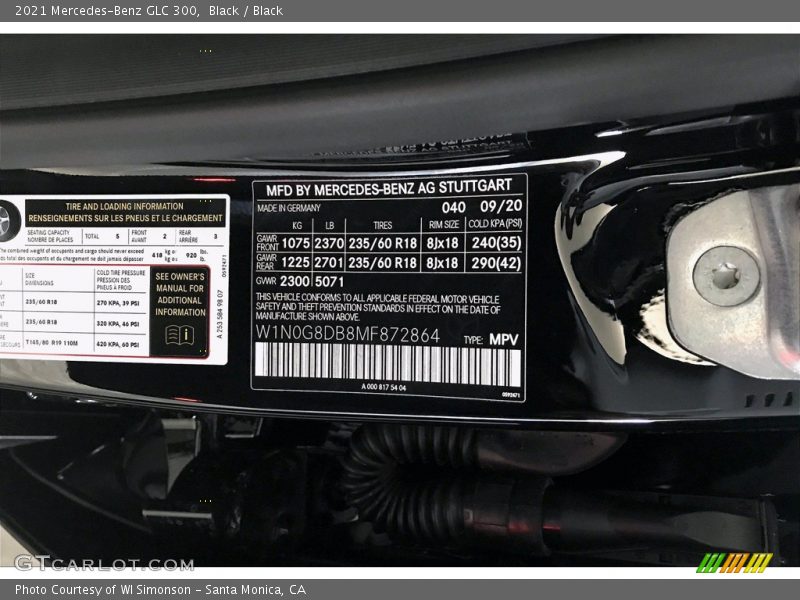 Black / Black 2021 Mercedes-Benz GLC 300