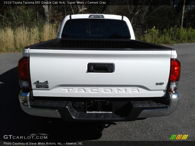 Super White / Cement Gray 2019 Toyota Tacoma SR5 Double Cab 4x4