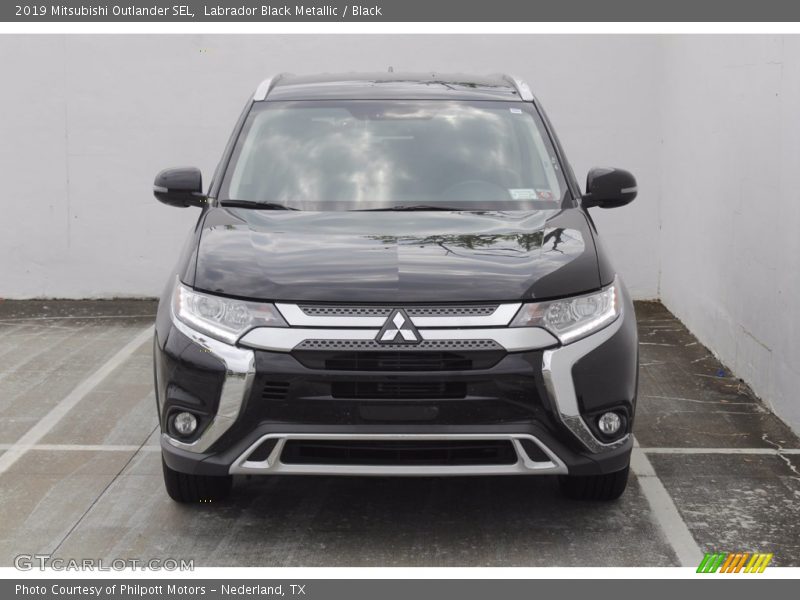 Labrador Black Metallic / Black 2019 Mitsubishi Outlander SEL