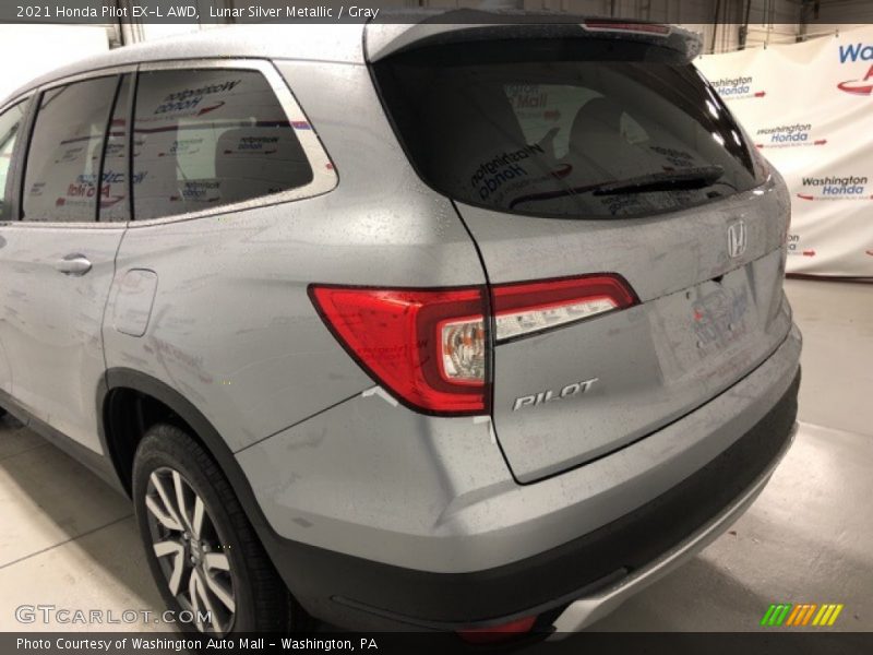 Lunar Silver Metallic / Gray 2021 Honda Pilot EX-L AWD