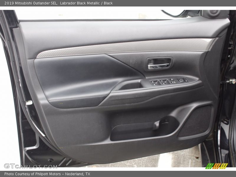Labrador Black Metallic / Black 2019 Mitsubishi Outlander SEL
