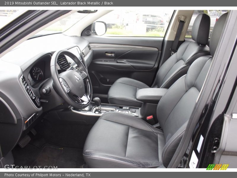 Labrador Black Metallic / Black 2019 Mitsubishi Outlander SEL