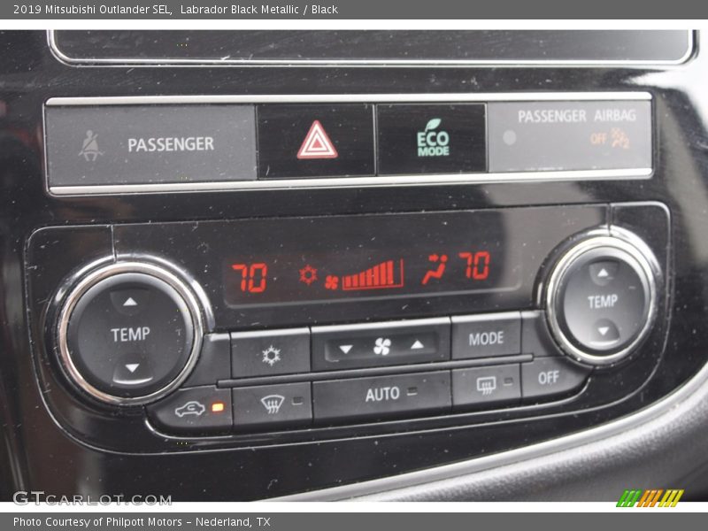 Labrador Black Metallic / Black 2019 Mitsubishi Outlander SEL