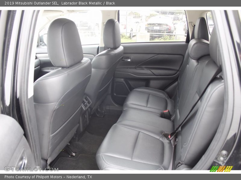 Labrador Black Metallic / Black 2019 Mitsubishi Outlander SEL