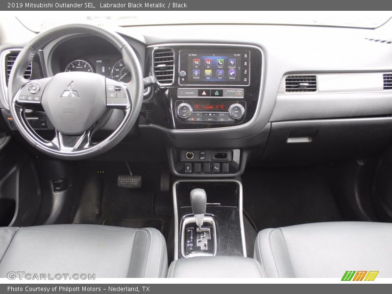 Labrador Black Metallic / Black 2019 Mitsubishi Outlander SEL