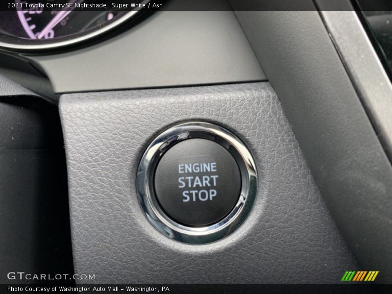 Controls of 2021 Camry SE Nightshade