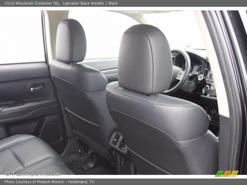 Labrador Black Metallic / Black 2019 Mitsubishi Outlander SEL