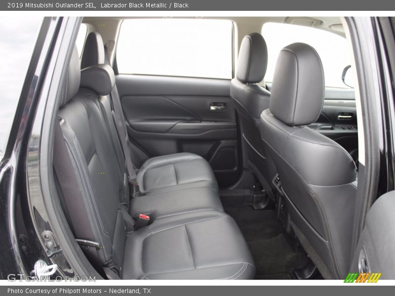 Labrador Black Metallic / Black 2019 Mitsubishi Outlander SEL