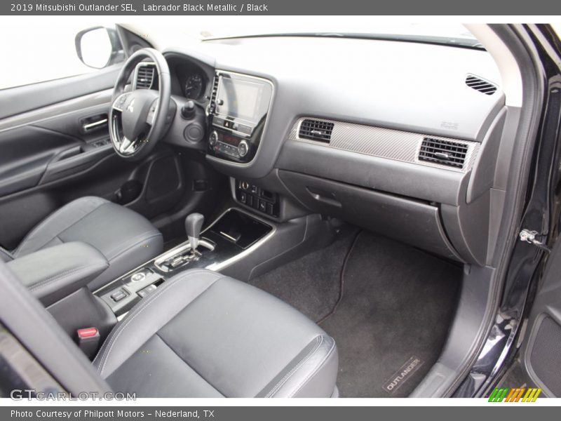 Labrador Black Metallic / Black 2019 Mitsubishi Outlander SEL