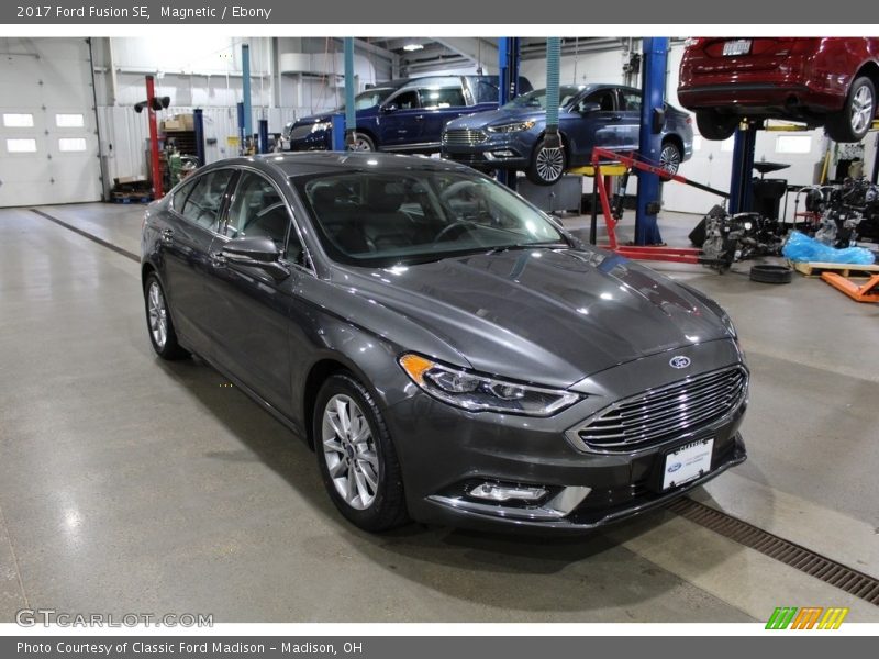 Magnetic / Ebony 2017 Ford Fusion SE