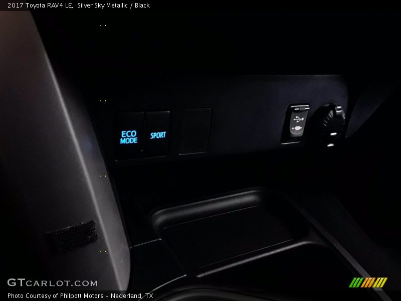 Silver Sky Metallic / Black 2017 Toyota RAV4 LE