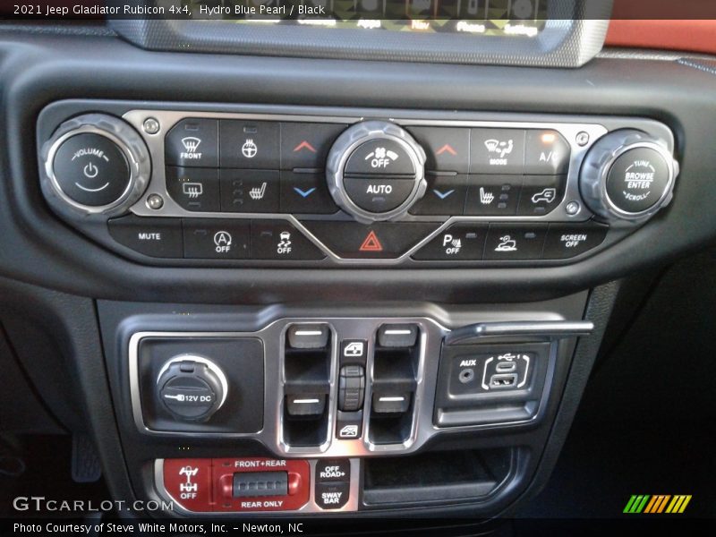 Controls of 2021 Gladiator Rubicon 4x4