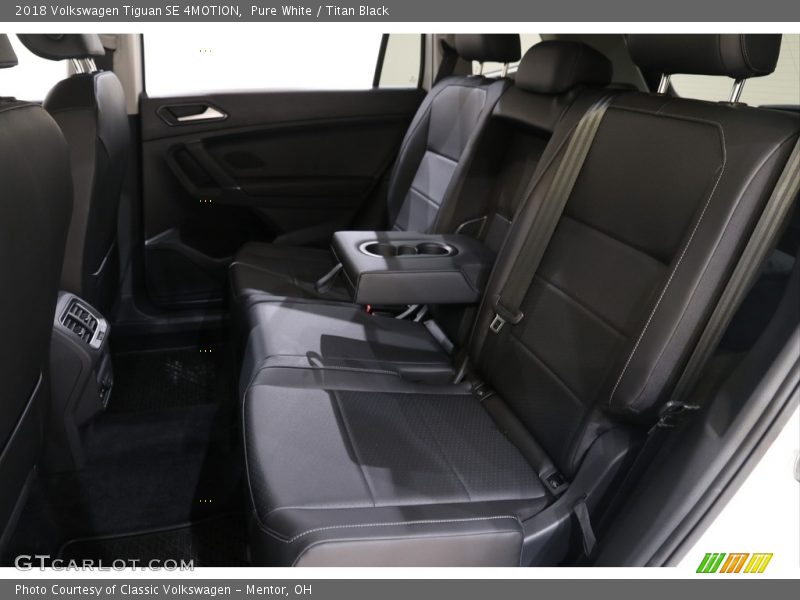 Pure White / Titan Black 2018 Volkswagen Tiguan SE 4MOTION