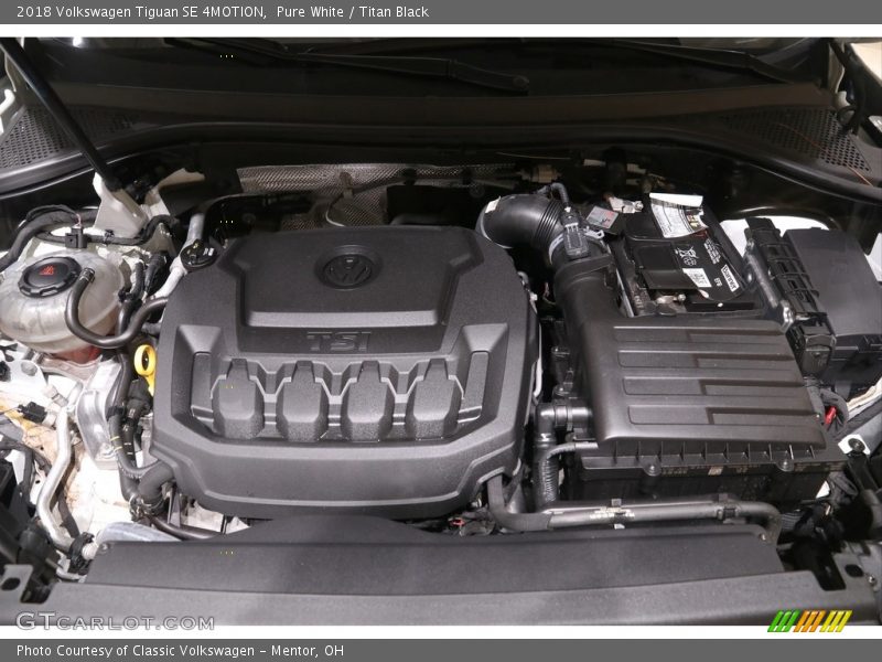 Pure White / Titan Black 2018 Volkswagen Tiguan SE 4MOTION