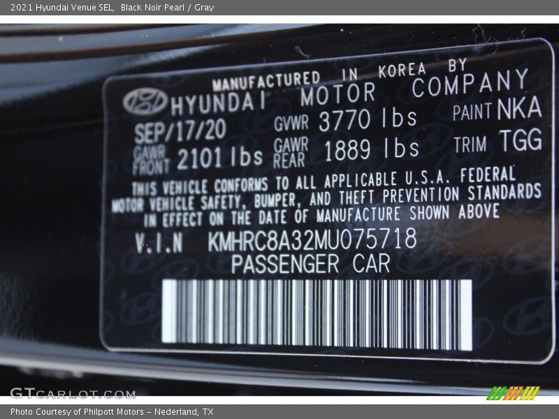 Black Noir Pearl / Gray 2021 Hyundai Venue SEL