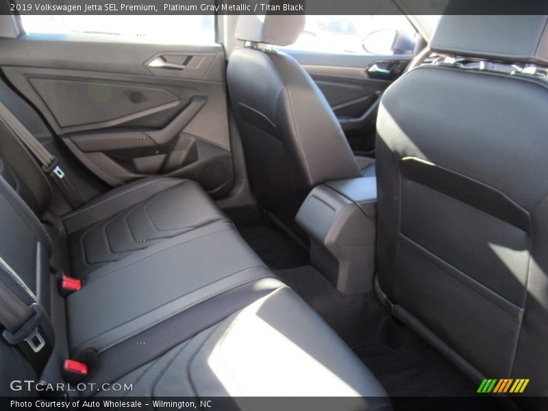 Platinum Gray Metallic / Titan Black 2019 Volkswagen Jetta SEL Premium
