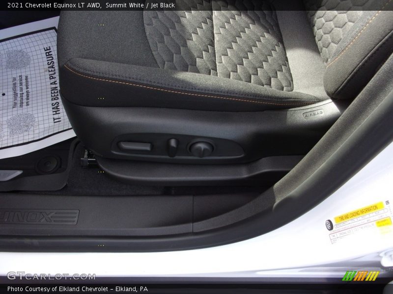 Summit White / Jet Black 2021 Chevrolet Equinox LT AWD