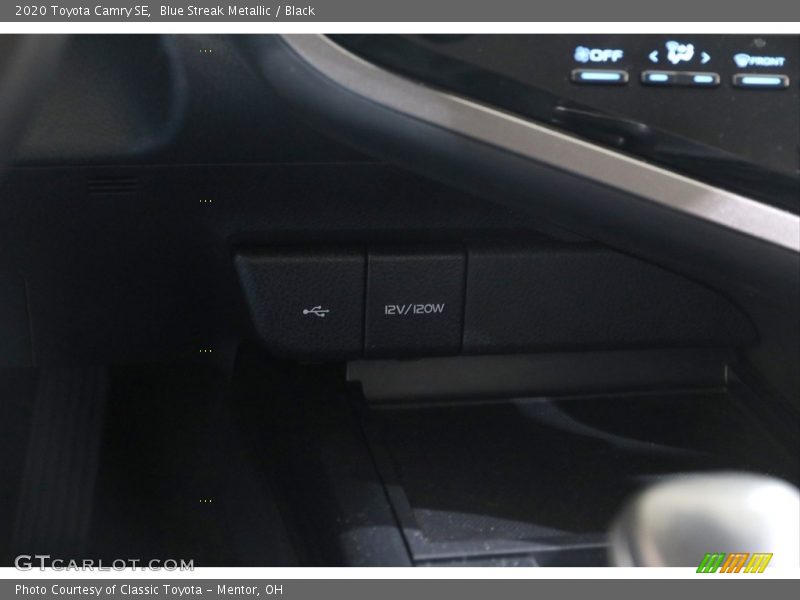Blue Streak Metallic / Black 2020 Toyota Camry SE