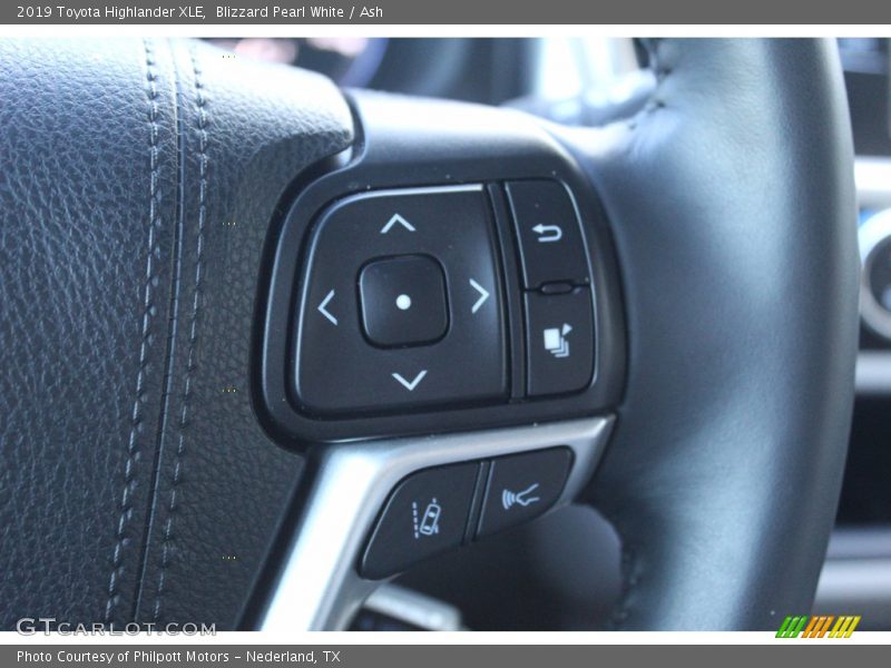 Blizzard Pearl White / Ash 2019 Toyota Highlander XLE