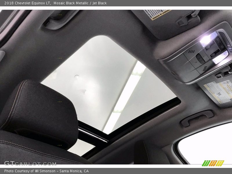 Mosaic Black Metallic / Jet Black 2018 Chevrolet Equinox LT