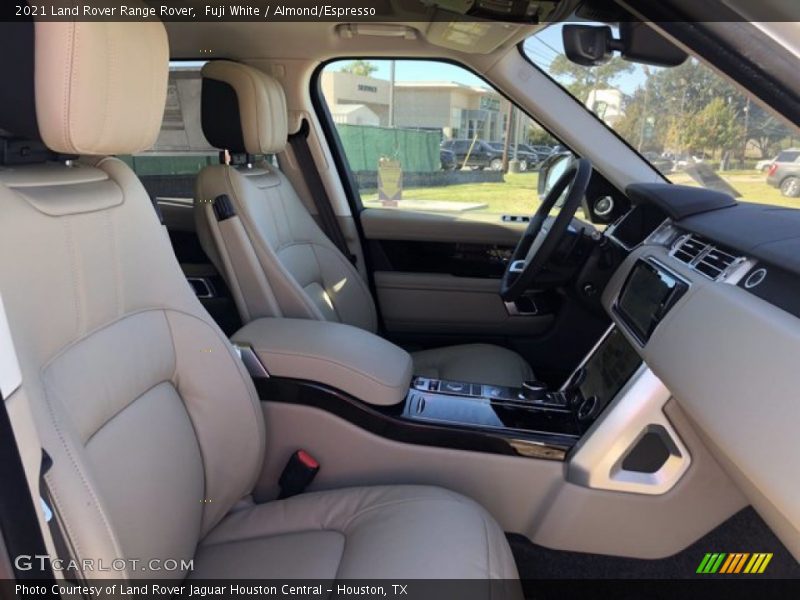 Fuji White / Almond/Espresso 2021 Land Rover Range Rover