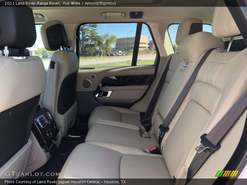 Fuji White / Almond/Espresso 2021 Land Rover Range Rover