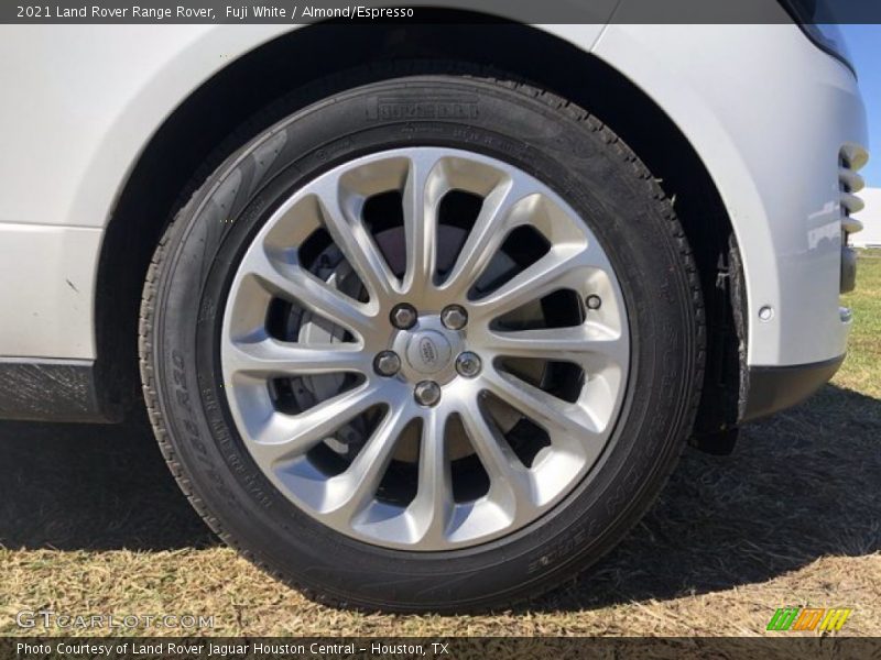 Fuji White / Almond/Espresso 2021 Land Rover Range Rover