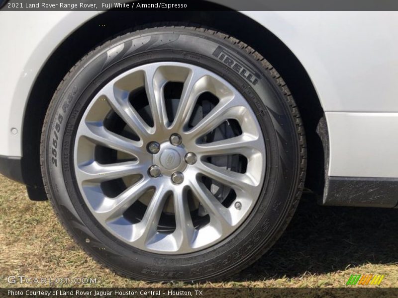 Fuji White / Almond/Espresso 2021 Land Rover Range Rover