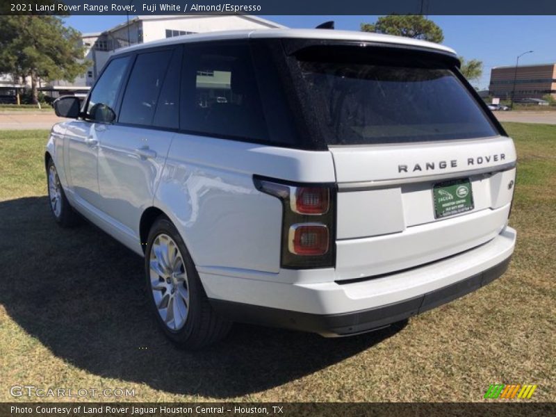 Fuji White / Almond/Espresso 2021 Land Rover Range Rover