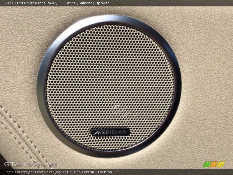 Fuji White / Almond/Espresso 2021 Land Rover Range Rover