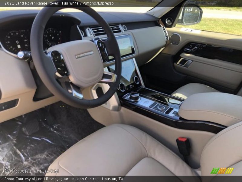 Fuji White / Almond/Espresso 2021 Land Rover Range Rover