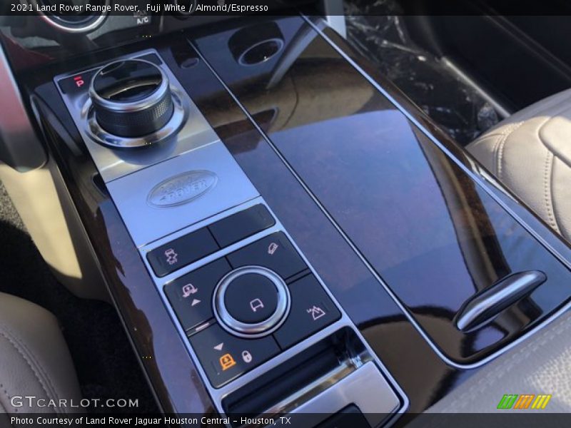 Fuji White / Almond/Espresso 2021 Land Rover Range Rover