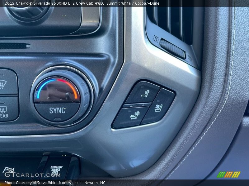 Summit White / Cocoa/­Dune 2019 Chevrolet Silverado 2500HD LTZ Crew Cab 4WD
