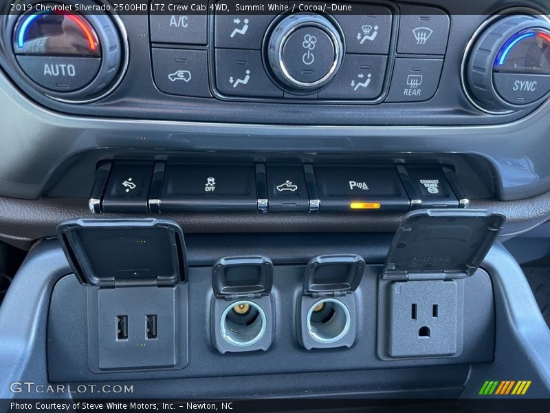 Summit White / Cocoa/­Dune 2019 Chevrolet Silverado 2500HD LTZ Crew Cab 4WD