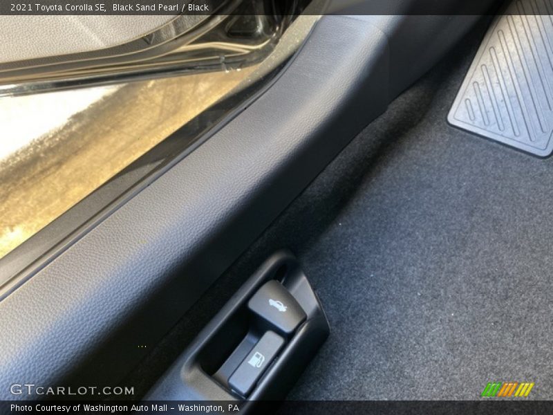 Black Sand Pearl / Black 2021 Toyota Corolla SE