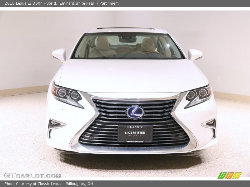 Eminent White Pearl / Parchment 2016 Lexus ES 300h Hybrid