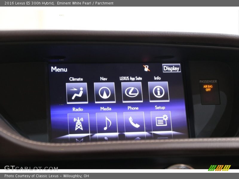 Eminent White Pearl / Parchment 2016 Lexus ES 300h Hybrid